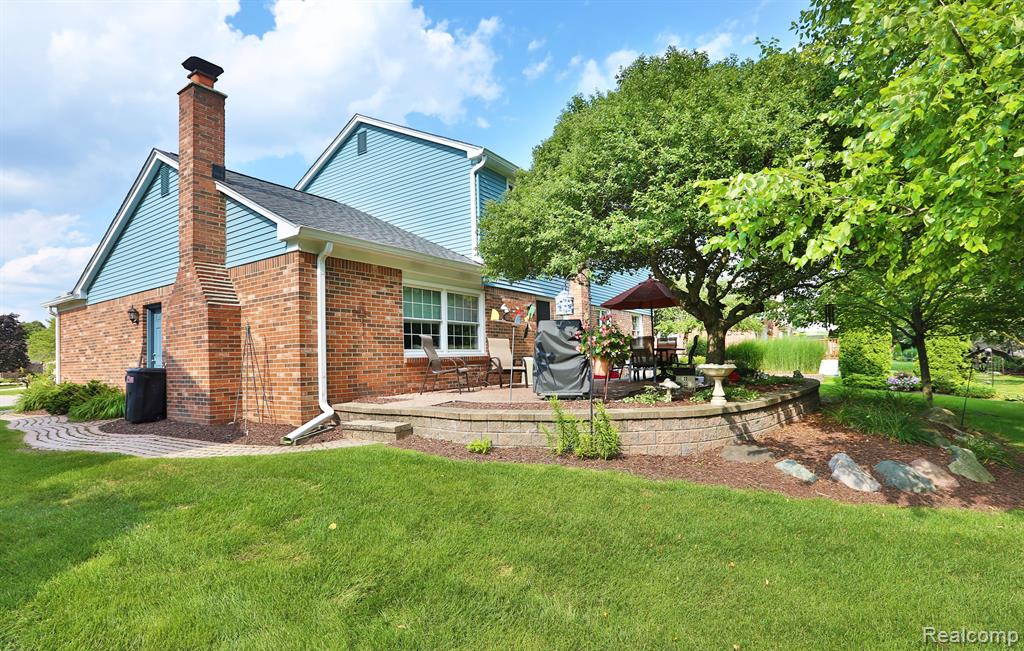 41001 RAYBURN Drive, Northville, MI 48168 — Photo 27