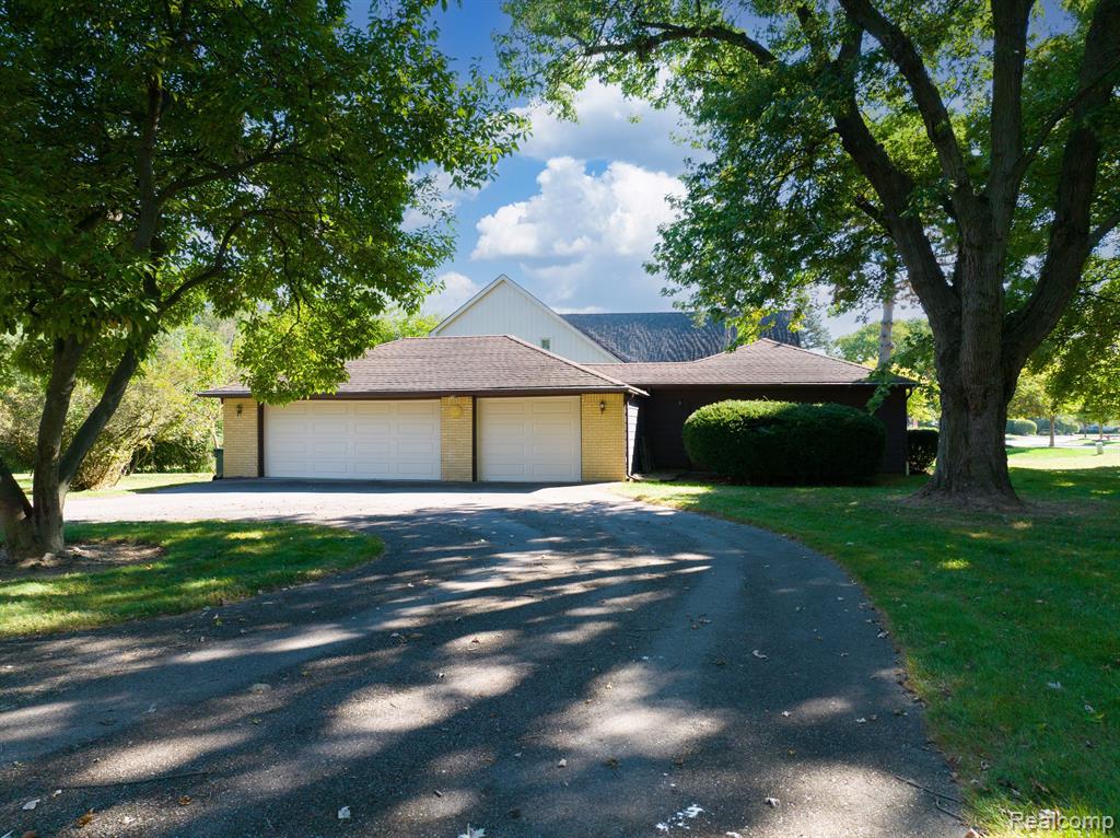 6248 LIVERNOIS Road, Troy, MI 48098 — Photo 5