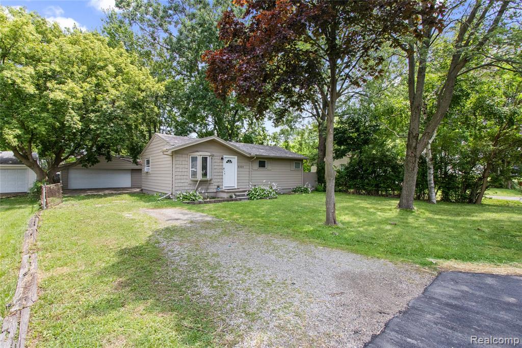 6329 Loraine Street, Romulus, MI 48174 — Photo 2
