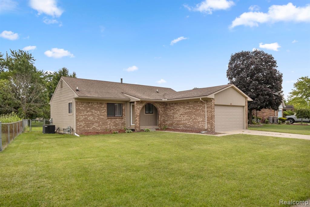 1670 WILLARD Drive, Canton, MI 48187 — Photo 2
