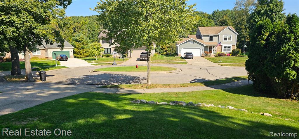 961 Abbey Lane, Milford, MI 48381 — Photo 34