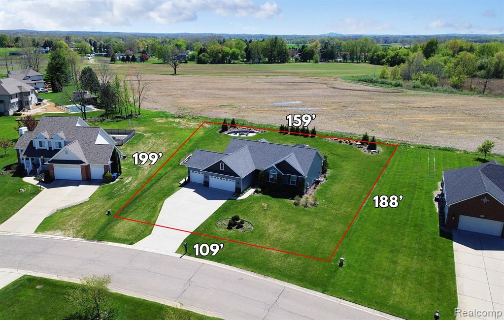 9466 HERITAGE, Goodrich Vlg, MI — Photo 27