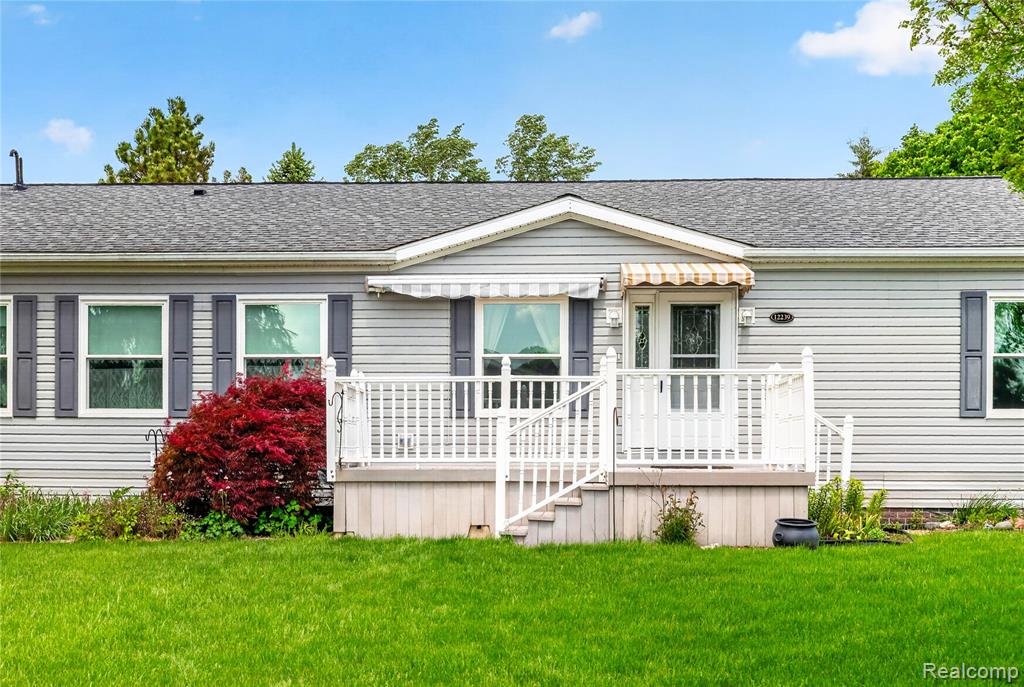 12239 Maple Creek Court, South Lyon, MI 48178