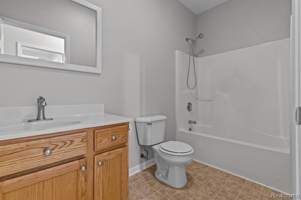 4648 Oak Lane, Whitmore Lake, MI 48189 — Photo 16