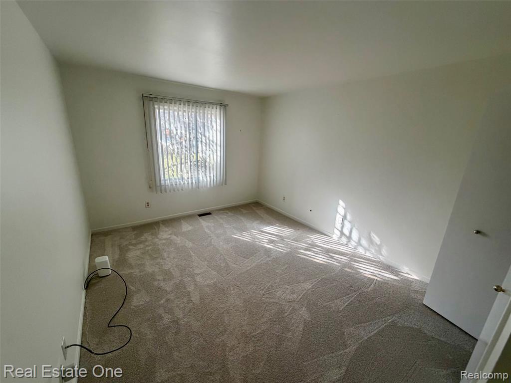 6687 Maple Lakes Drive, West Bloomfield, MI — Photo 5