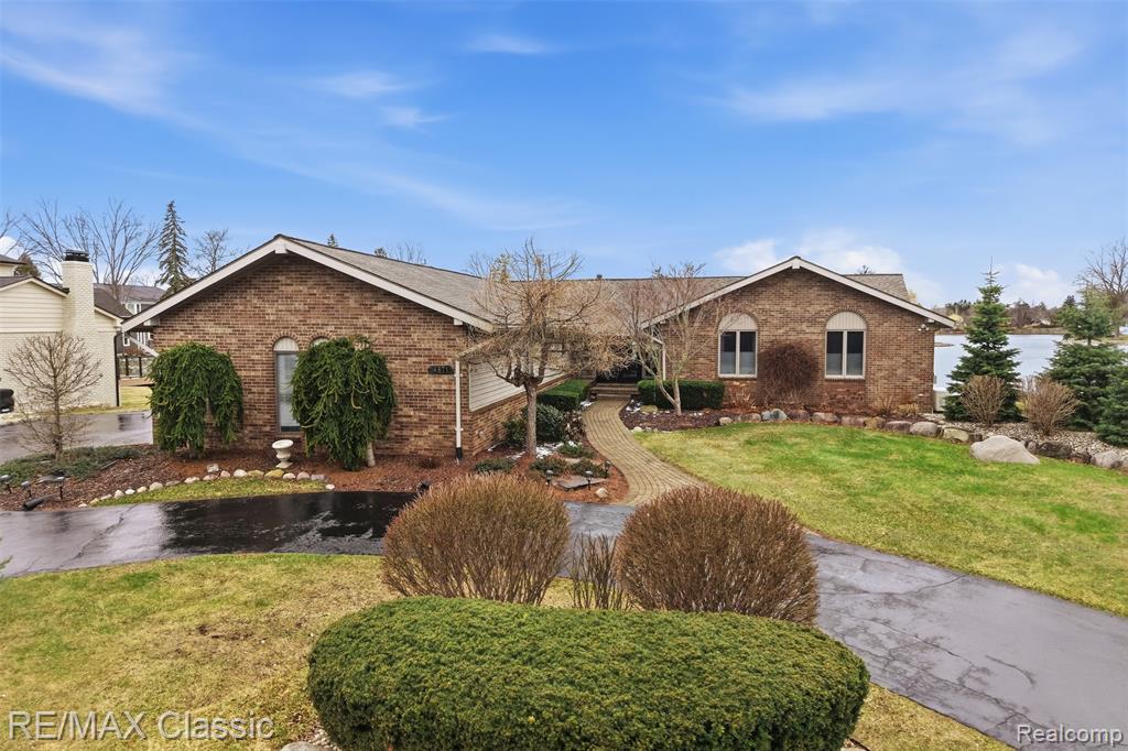 4871 Winewood Lane, Commerce Twp, MI 48382 — Photo 51