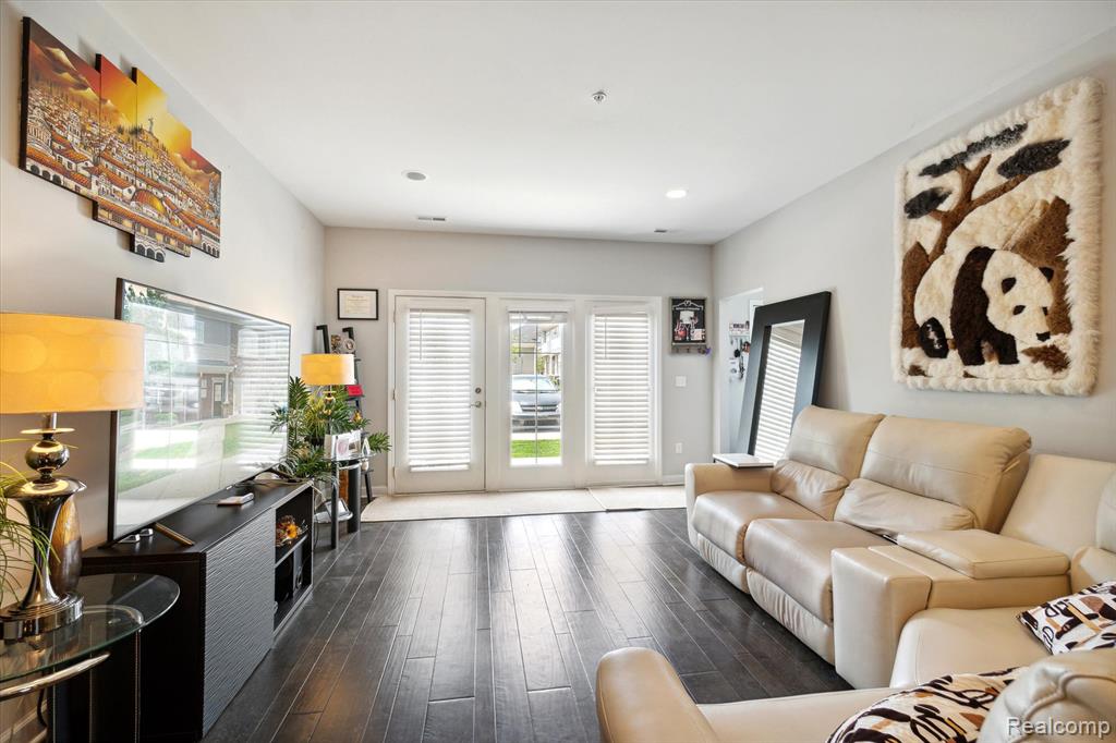 5662 Arbor Chase Drive, Ann Arbor, MI 48103 — Photo 4