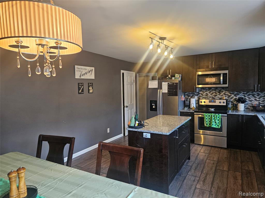 5244 Applewood Drive, Flushing, MI 48433 — Photo 5