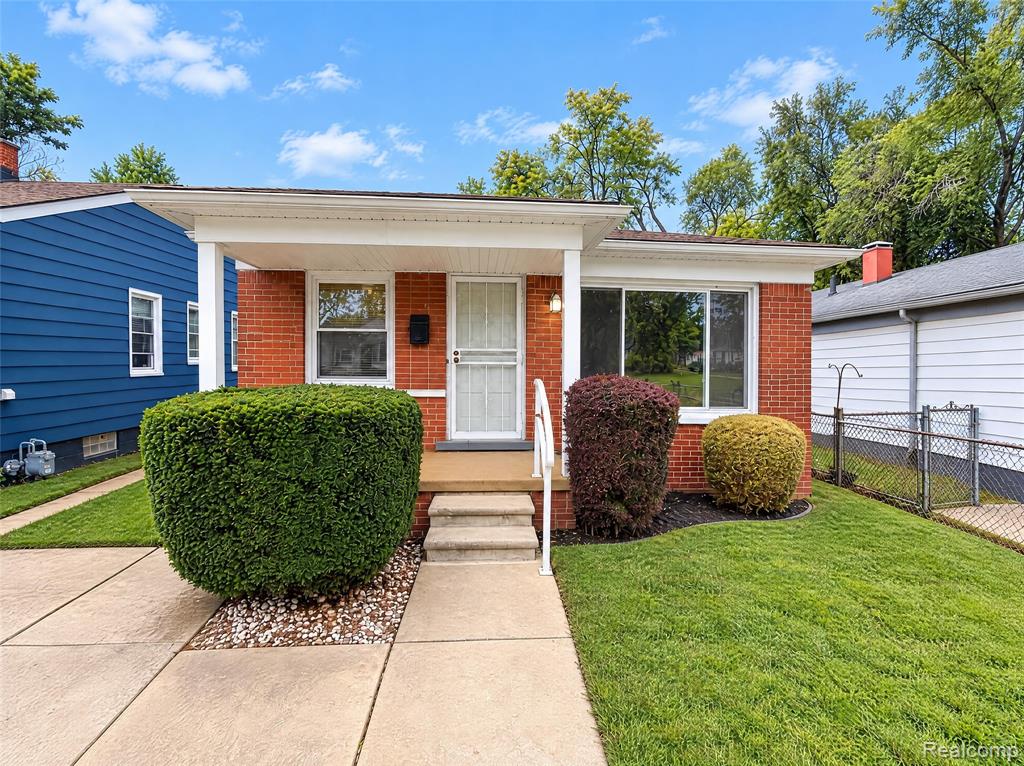 8865 Mettetal Street, Detroit, MI 48228