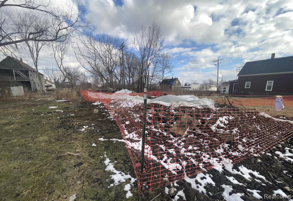 4742 Fischer Street, Detroit, MI 48214 — Photo 3