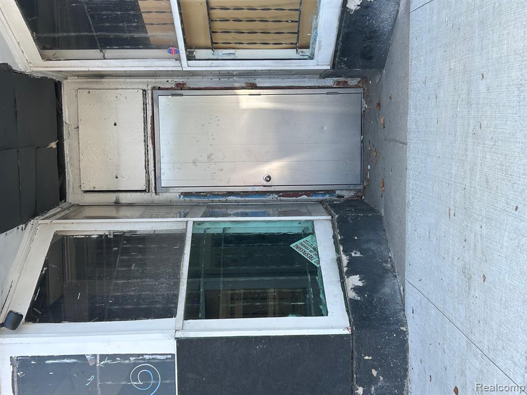 13219 Dexter Avenue - Photo 2