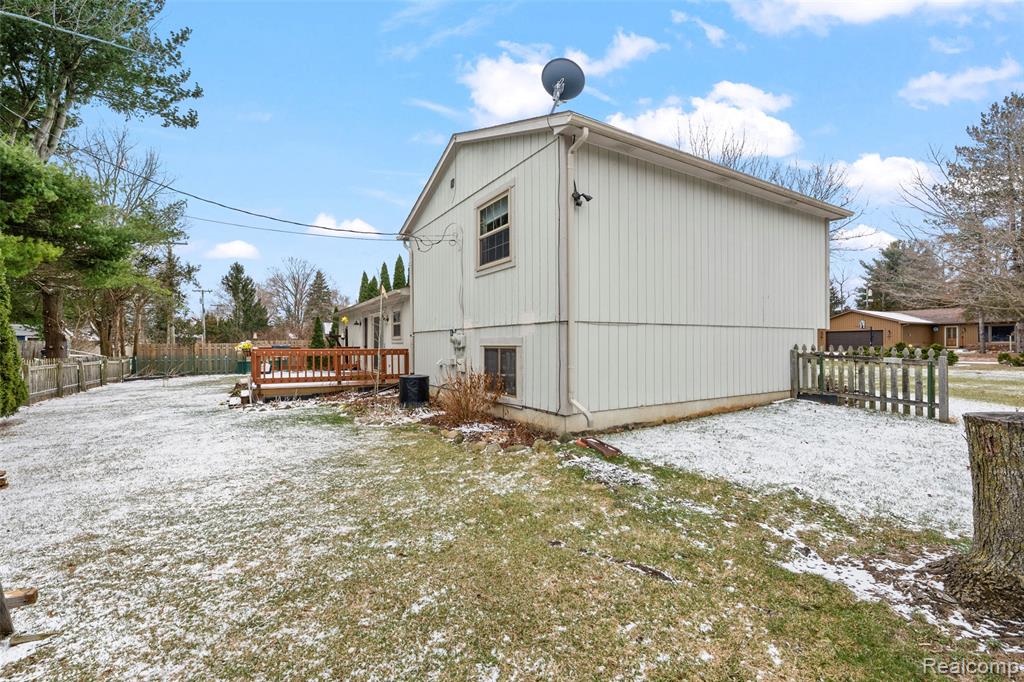 3778 Ponchartrain Drive, Pinckney, MI 48169 — Photo 6