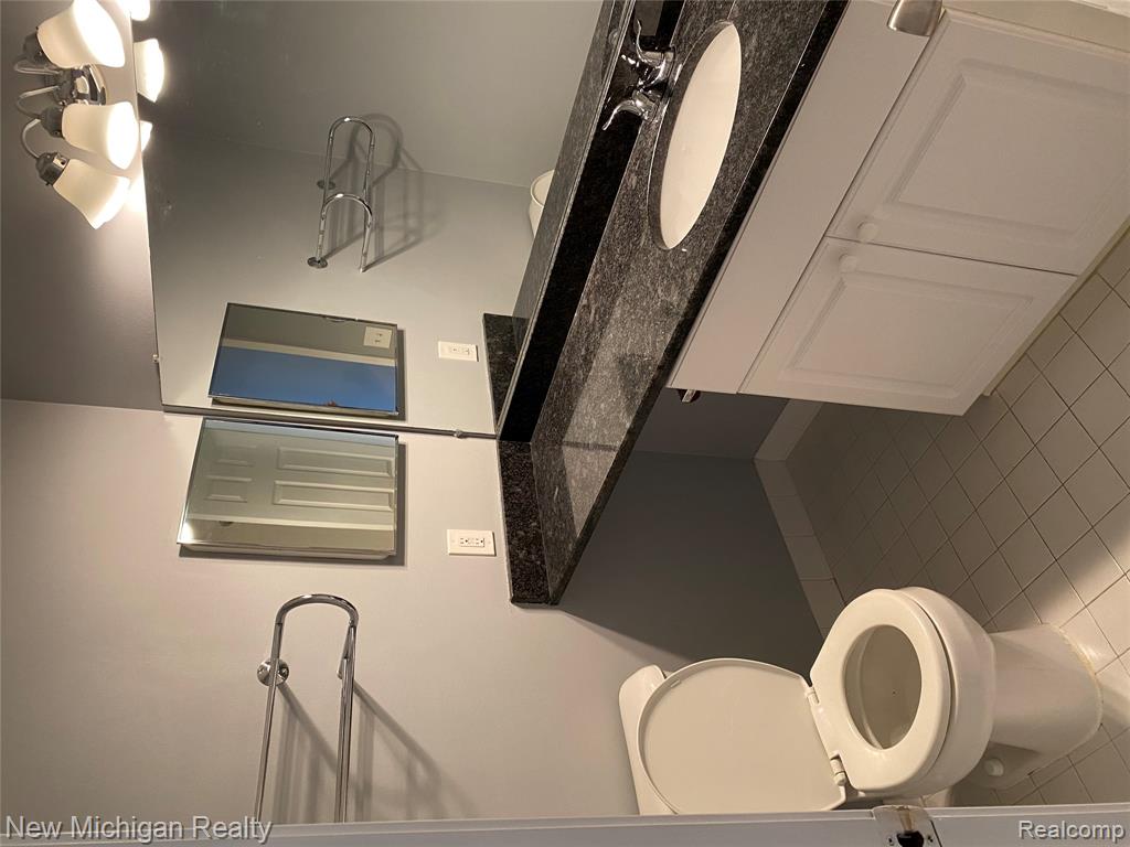 6157 ORCHARD LAKE RD APT 201, West Bloomfield, MI — Photo 14