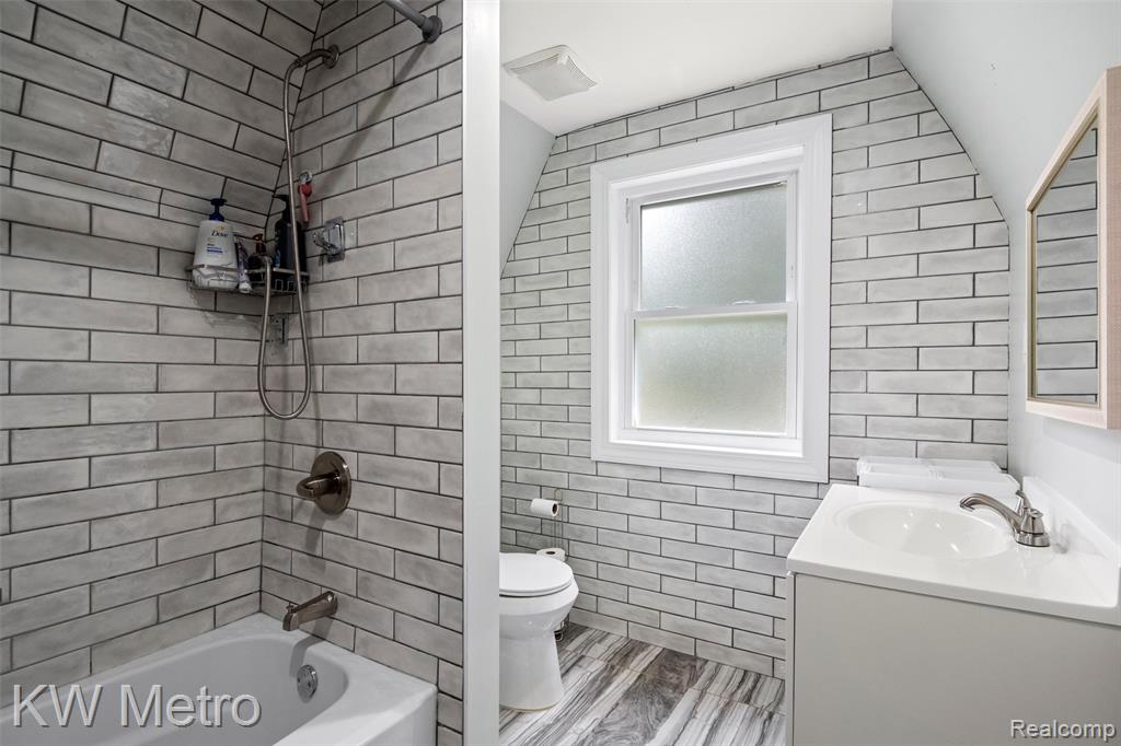 14430 Glastonbury Avenue, Detroit, MI 48223 — Photo 14