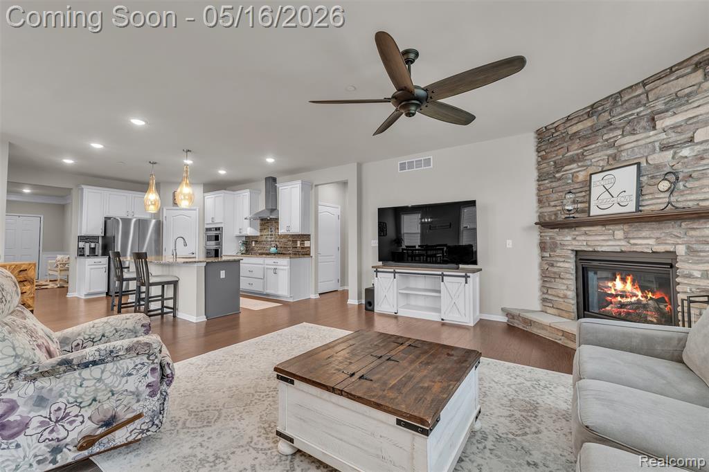 4628 Crestway Drive, Brighton, MI 48116 — Photo 15