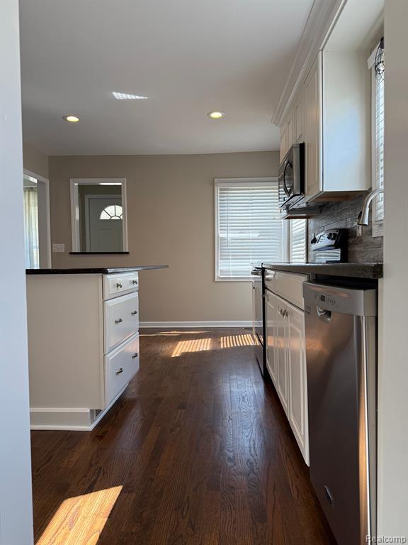 800 CAMBRIDGE Road, Berkley, MI 48072 — Photo 7