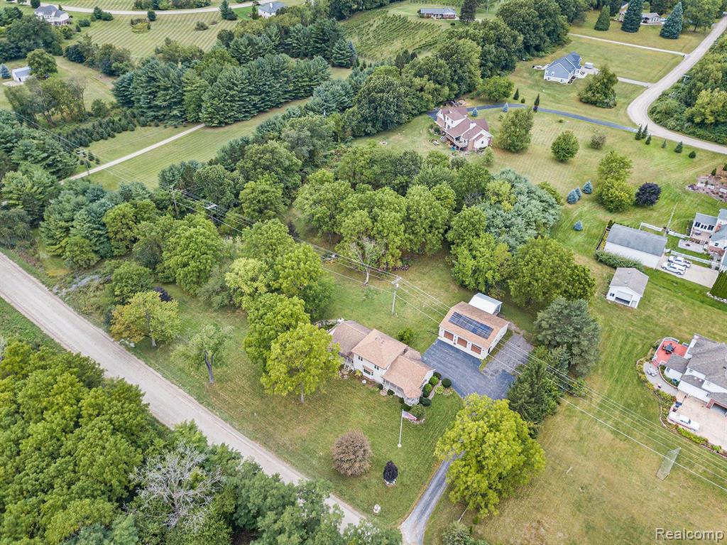 9001 Bergin Road, Howell, MI 48843 — Photo 49
