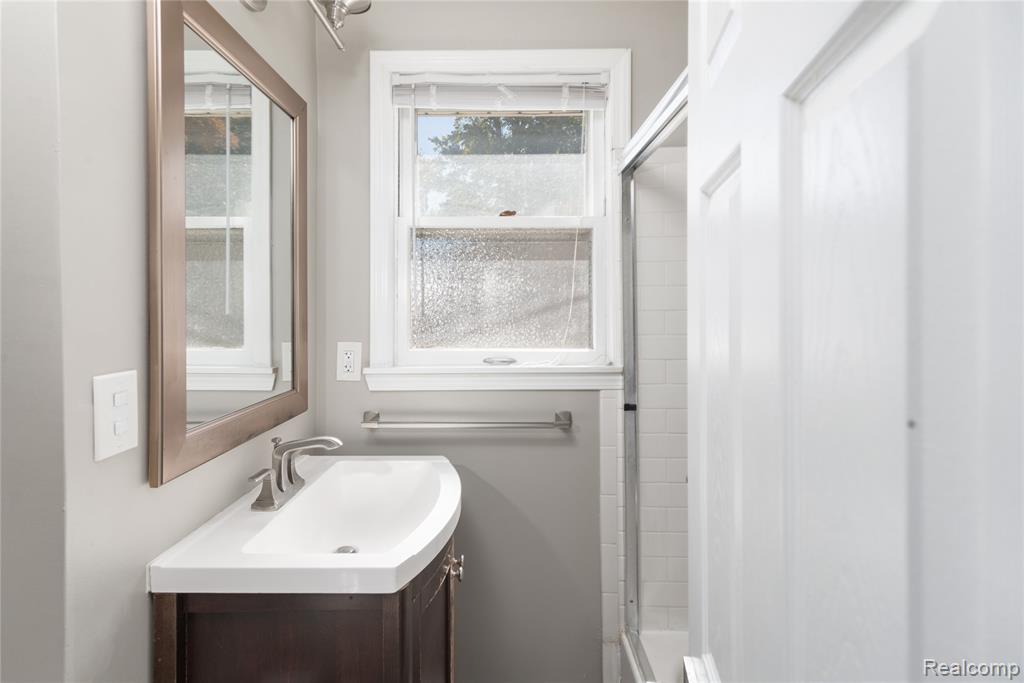 4209 Laforest Drive, Waterford, MI 48329 — Photo 19