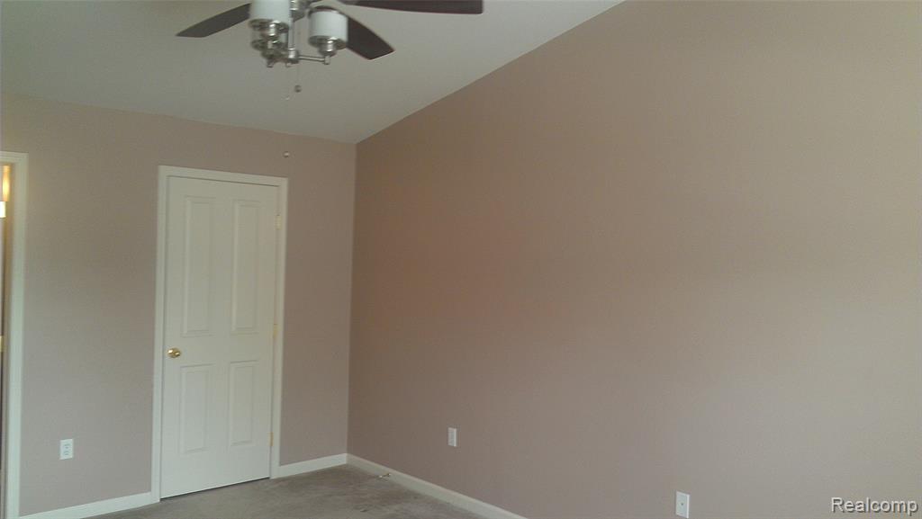3906 RADCLIFF Drive, Canton, MI 48188 — Photo 8