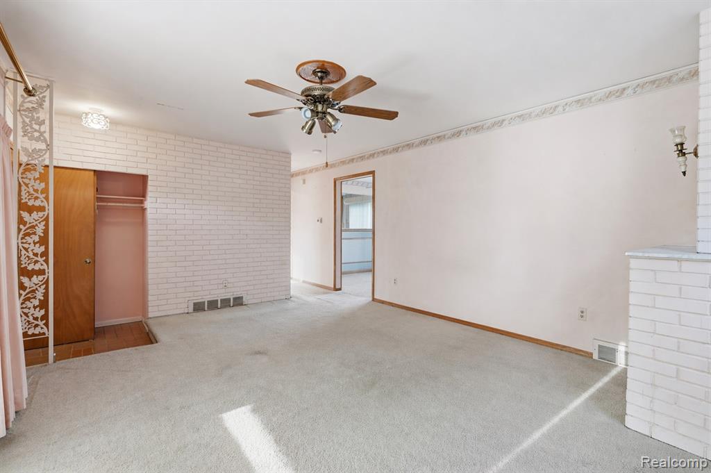 26840 Merideth Dr, Warren, MI 48091 — Photo 4