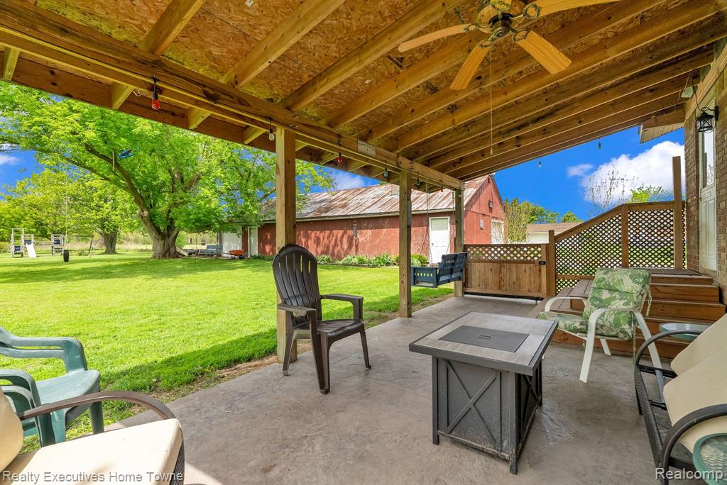 5011 STATE Road, Fort Gratiot, MI 48059 — Photo 46