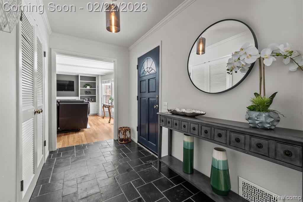 504 Weybridge Drive, Bloomfield Hills, MI 48304 — Photo 3