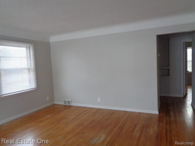 12835 Oak Park Boulevard, Oak Park, MI 48237 — Photo 7