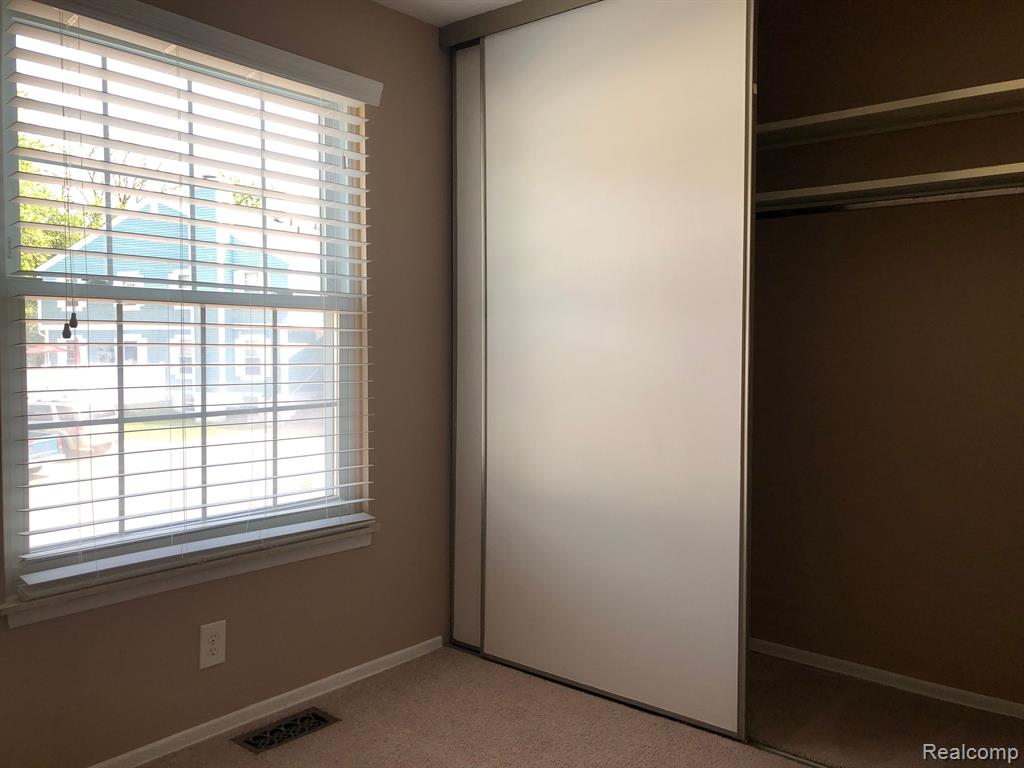 41729 ONAWAY Drive, Northville, MI 48167 — Photo 11