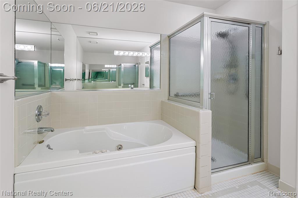 6153 Westbrooke Drive, West Bloomfield, MI — Photo 26