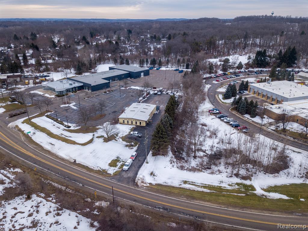 8175 BIG LAKE Road, Clarkston, MI — Photo 31