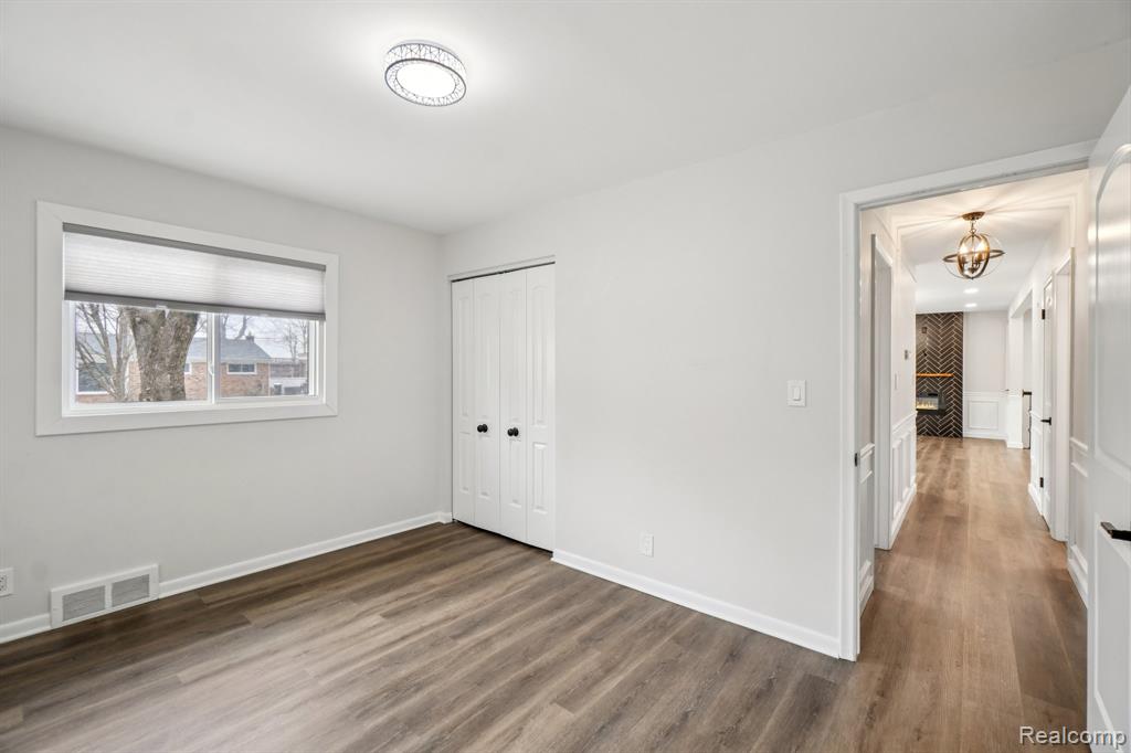 1156 Sycamore Drive, Rochester, MI 48307 — Photo 19