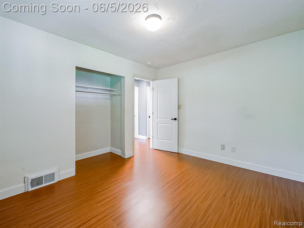 719 E Summit Street, Milford, MI 48381 — Photo 13