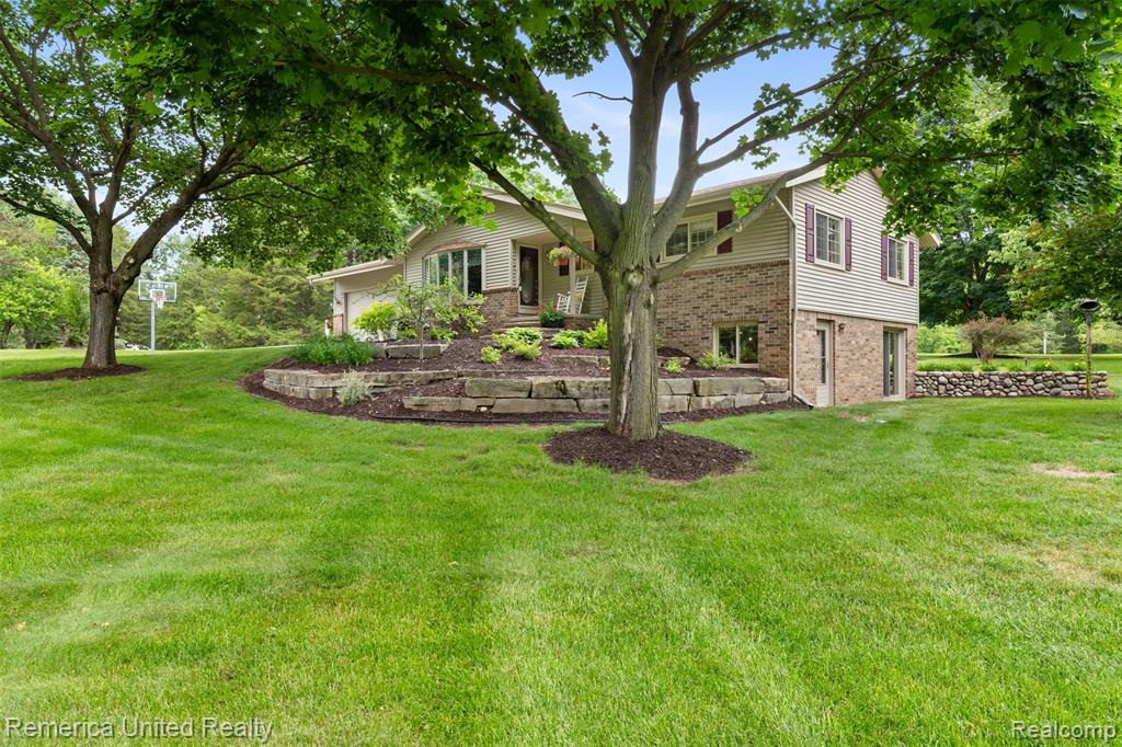 8763 Bishop Road, Brighton, MI 48116 — Photo 2