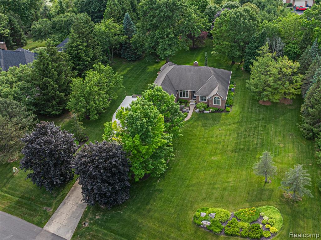 225 Redwood Lane, Leonard, MI 48367 — Photo 3