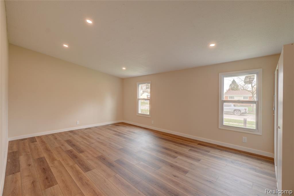 5112 Princess Street, Dearborn Heights, MI 48125 — Photo 10