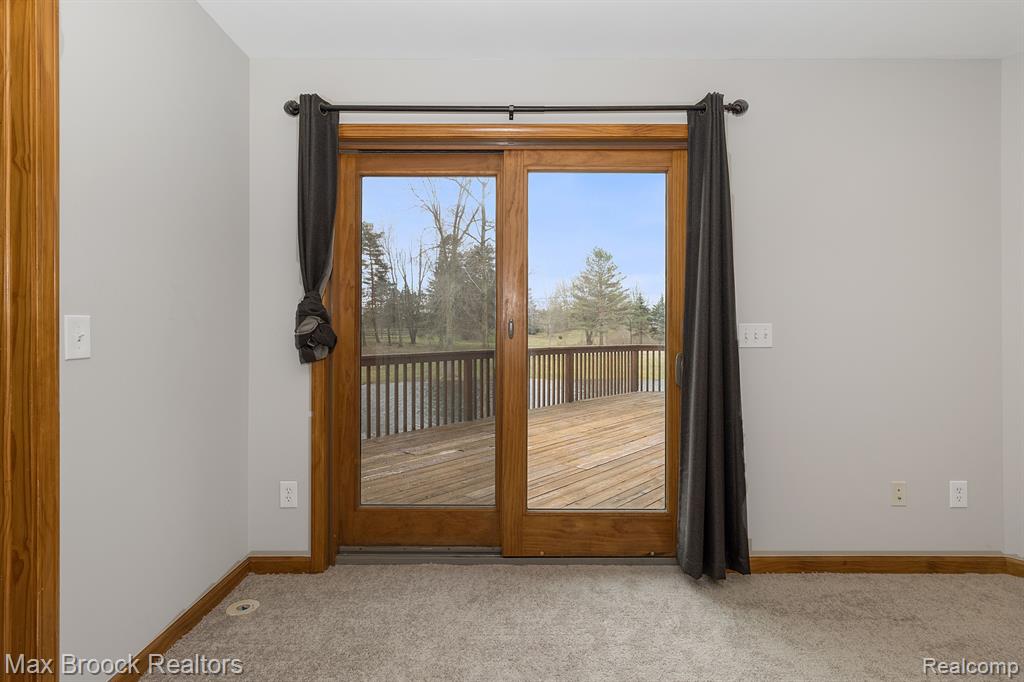 6426 OAK GROVE Road, Howell, MI 48855 — Photo 20