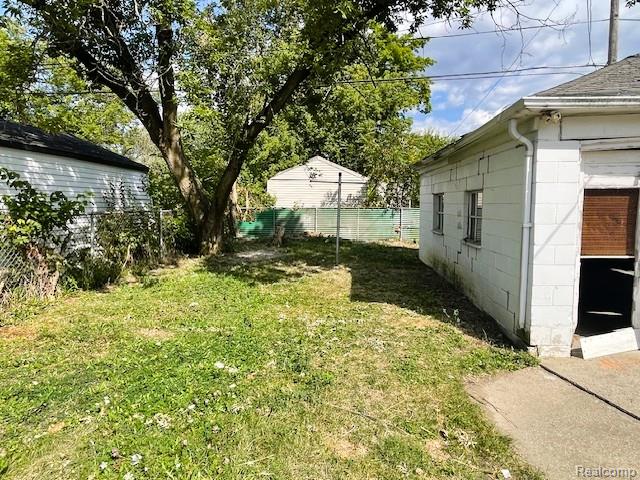 8228 Pierson Street, Detroit, MI 48228 — Photo 16