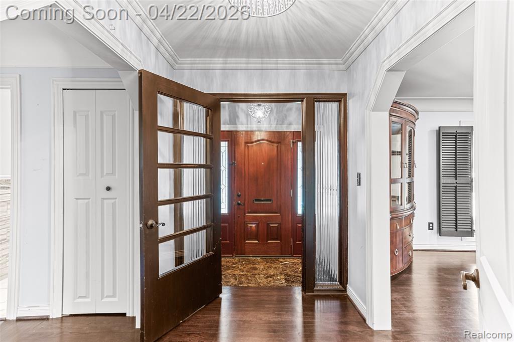 409 Crescent Drive, Dearborn, MI 48124 — Photo 10