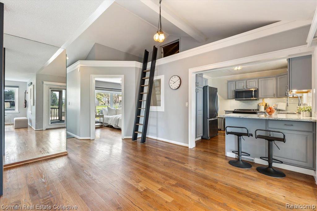 4583 FOREST Avenue, Waterford, MI 48328 — Photo 8