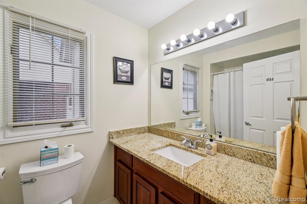 4281 Summer Place, 68, Shelby Twp, MI 48316 — Photo 22