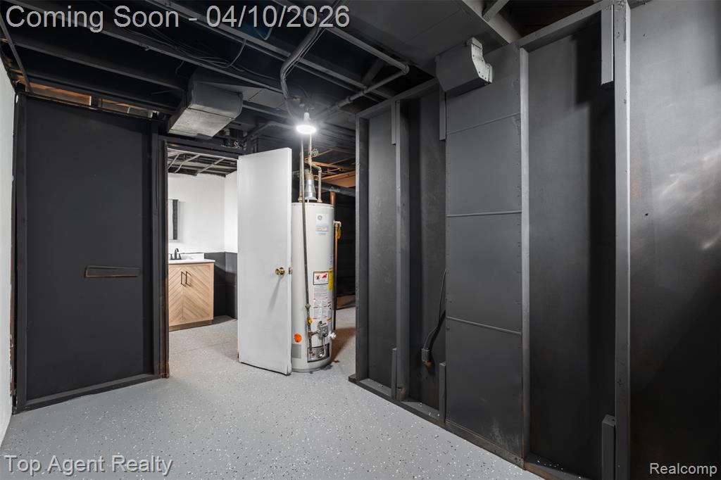 12751 Oak Park Boulevard, Oak Park, MI 48237 — Photo 30