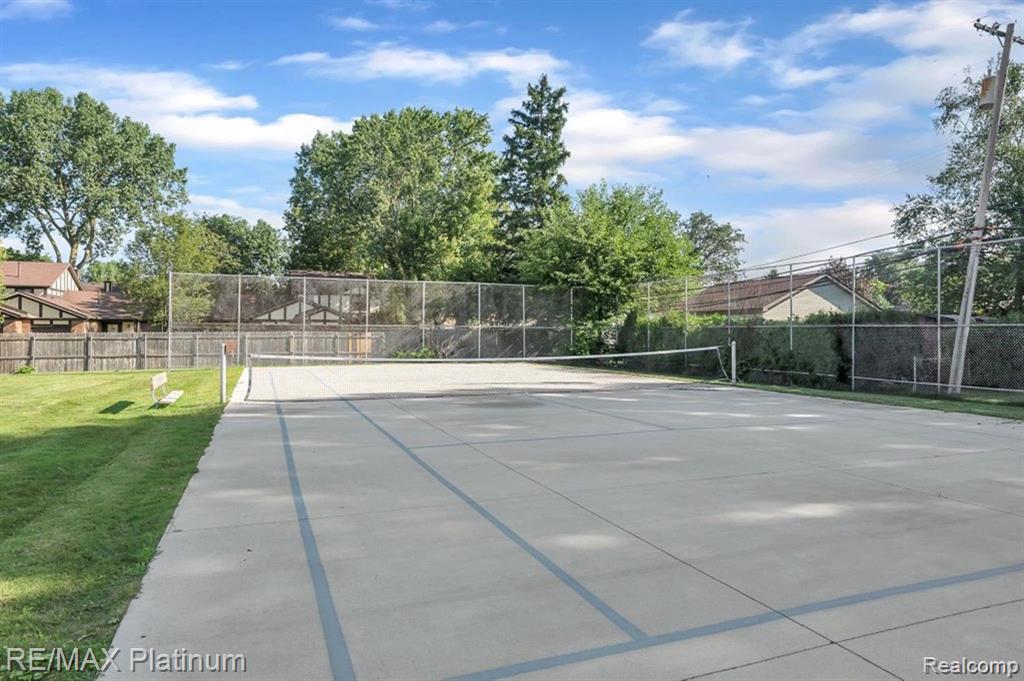 10018 ALLEN POINTE Drive, Allen Park, MI 48101 — Photo 19