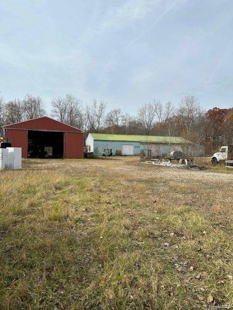 8438 JORDAN Road, Grand Blanc, MI 48439 — Photo 31