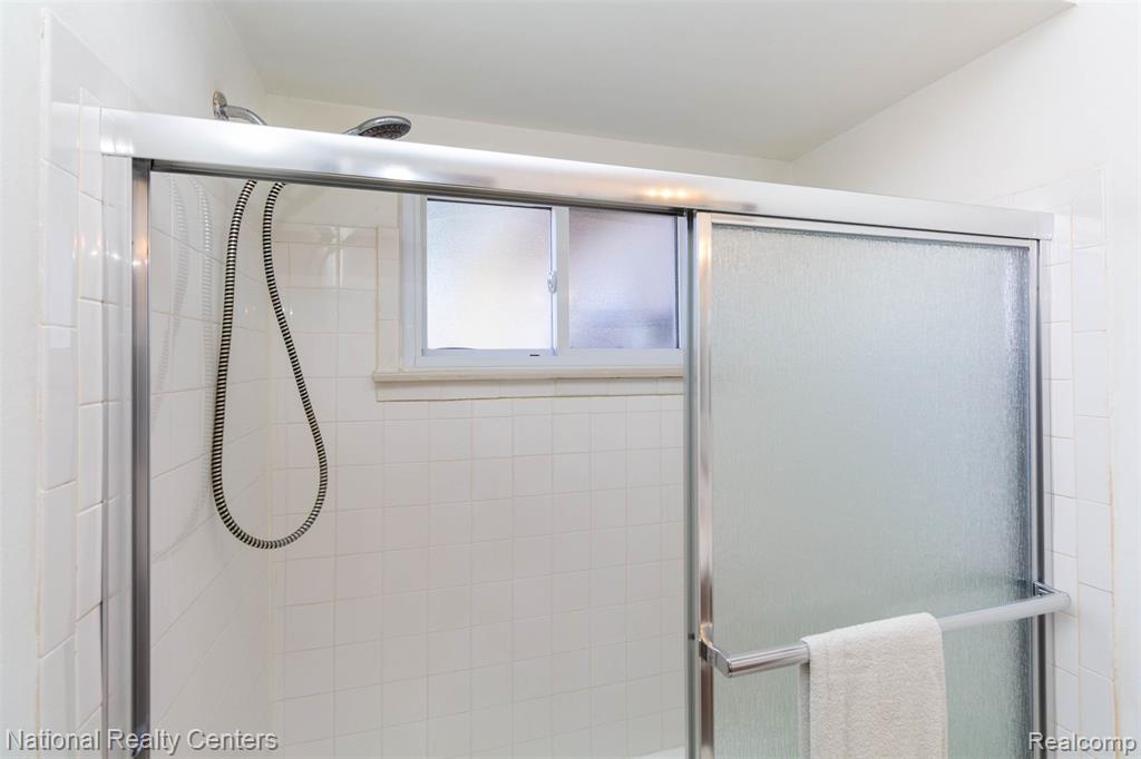 511 S Bryar Street, Westland, MI 48186 — Photo 22