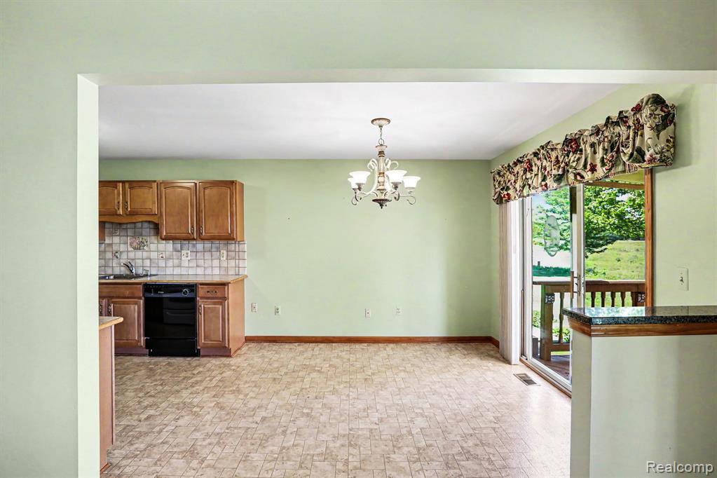 50829 Raintree Circle, New Baltimore, MI 48047 — Photo 7