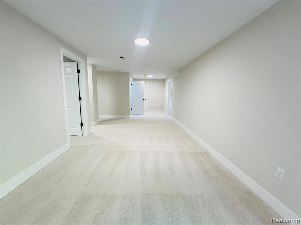 5616 Hillcrest Circle W, West Bloomfield, MI — Photo 30