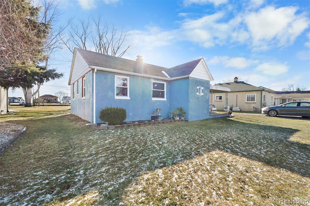 47978 Jefferson Avenue, Chesterfield, MI 48047 — Photo 5