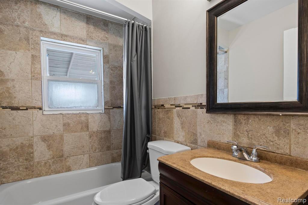 7000 N LAFAYETTE Street, Dearborn Heights, MI 48127 — Photo 20