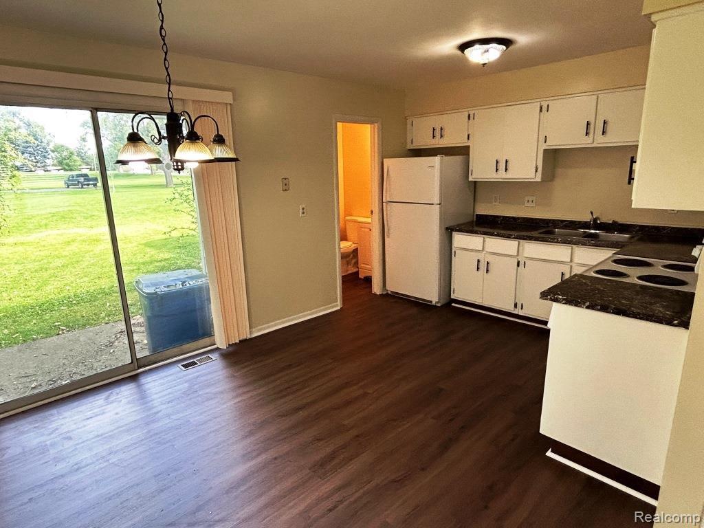 406 UNION Street, Grand Blanc, MI 48439 — Photo 5