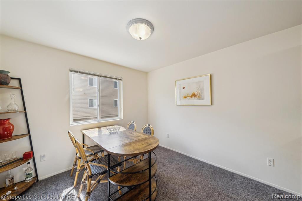 623 LEWA DOWNS Drive, Pontiac, MI 48341 — Photo 5